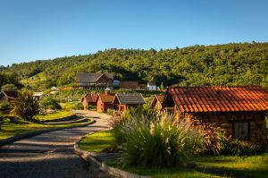 Olivas de Gramado tem Outubro Rosa em benefício à Liga Feminina de Combate ao Câncer de Gramado