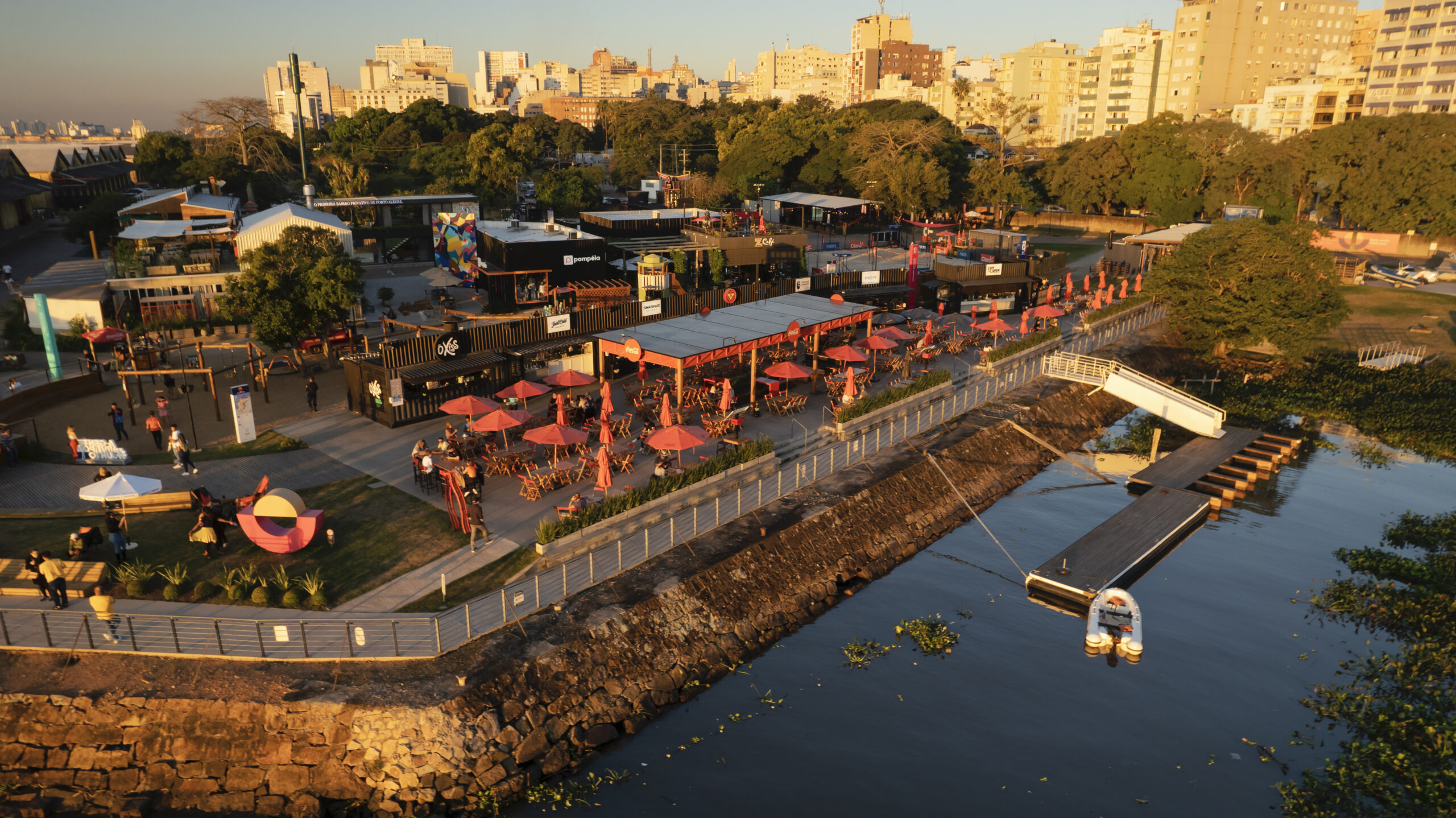 Cais Embarcadero cresce, atinge a marca de 40 atrações e se consolida como ponto turístico em Porto Alegre