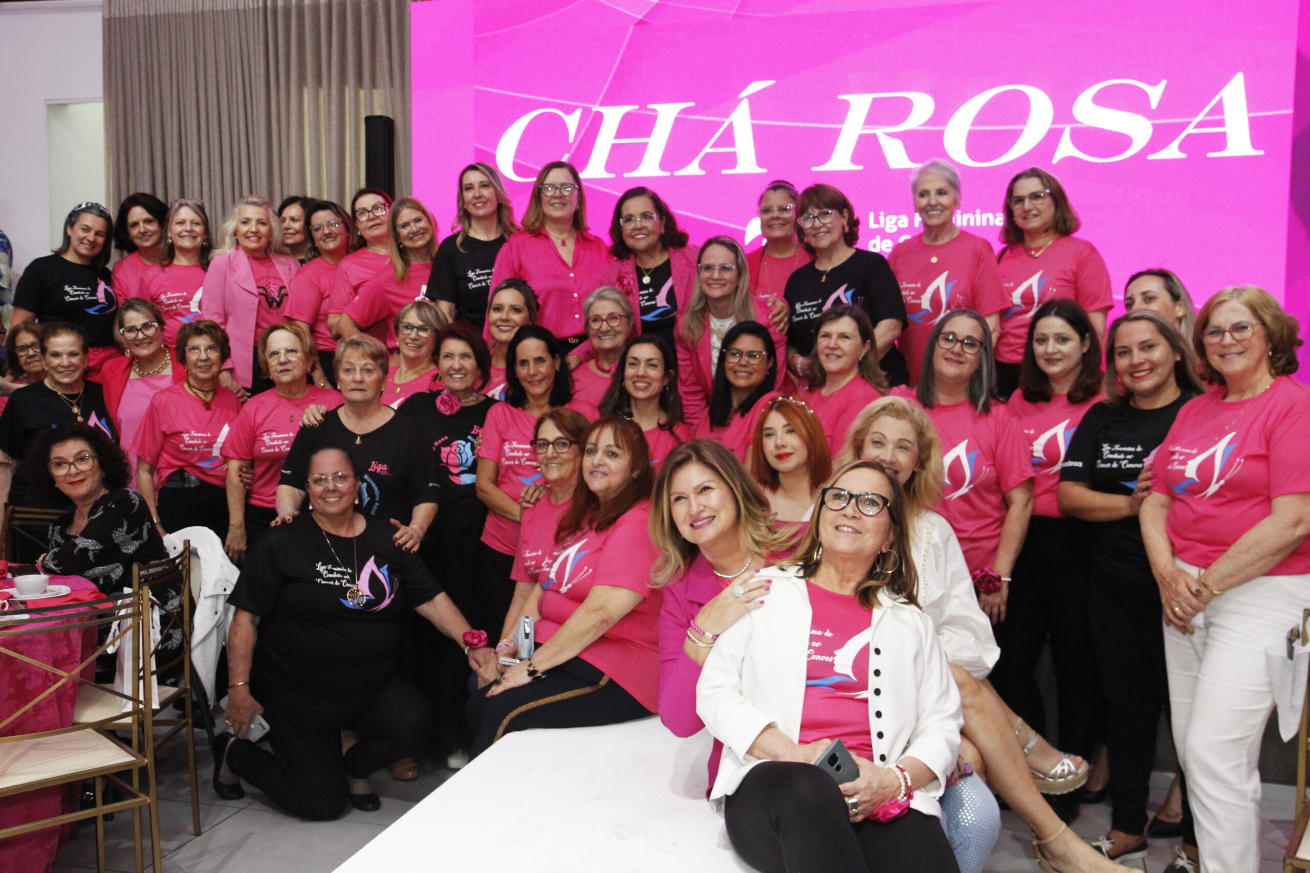 LFCC Canoas realizou o Chá Rosa