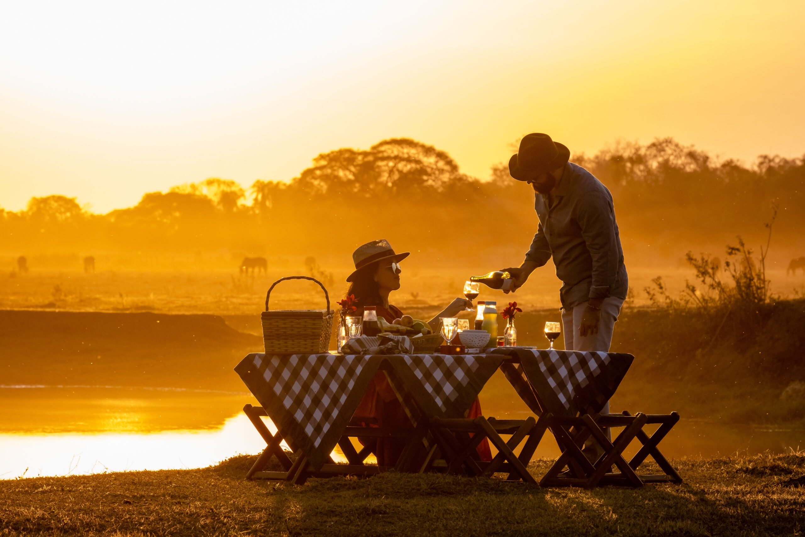 Produção audiovisual brasileira Idealizada pela jornalista gaúcha Tati Feldens em parceria com o chef sul-mato-grossense Paulo Machado brilha no ART & TUR em Portugal 