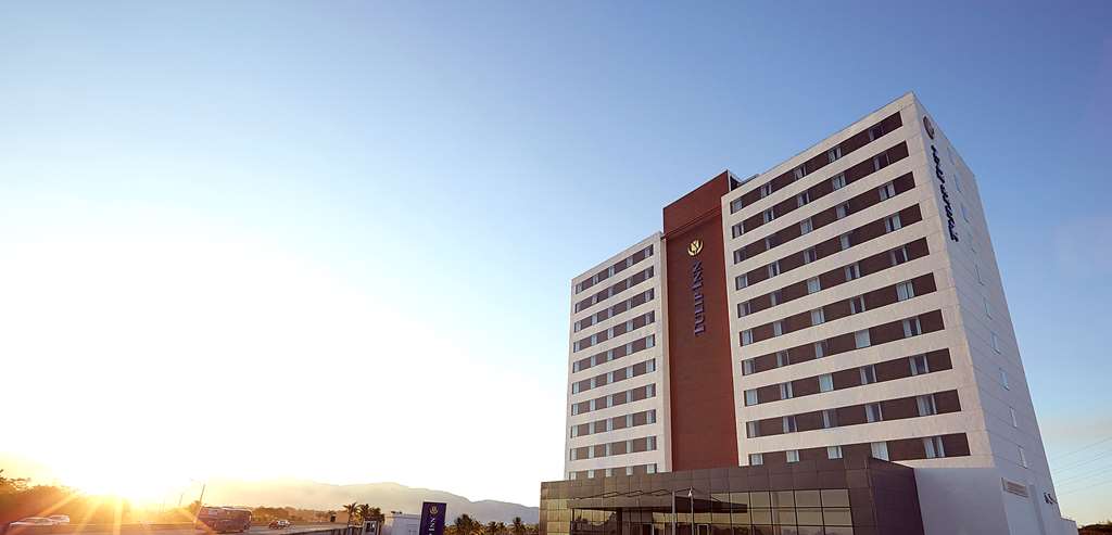 Carnaval 2024: Hotel Tulip Inn Itaguaí oferece pacote para quem deseja fugir da folia