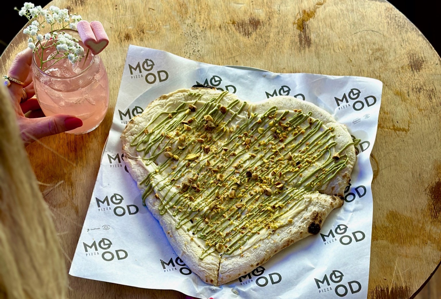 Food Hall Dado Bier prepara noite especial para o Dia dos Namorados: Música ao vivo, cardápio especial e reserva de mesa estão entre os atrativos