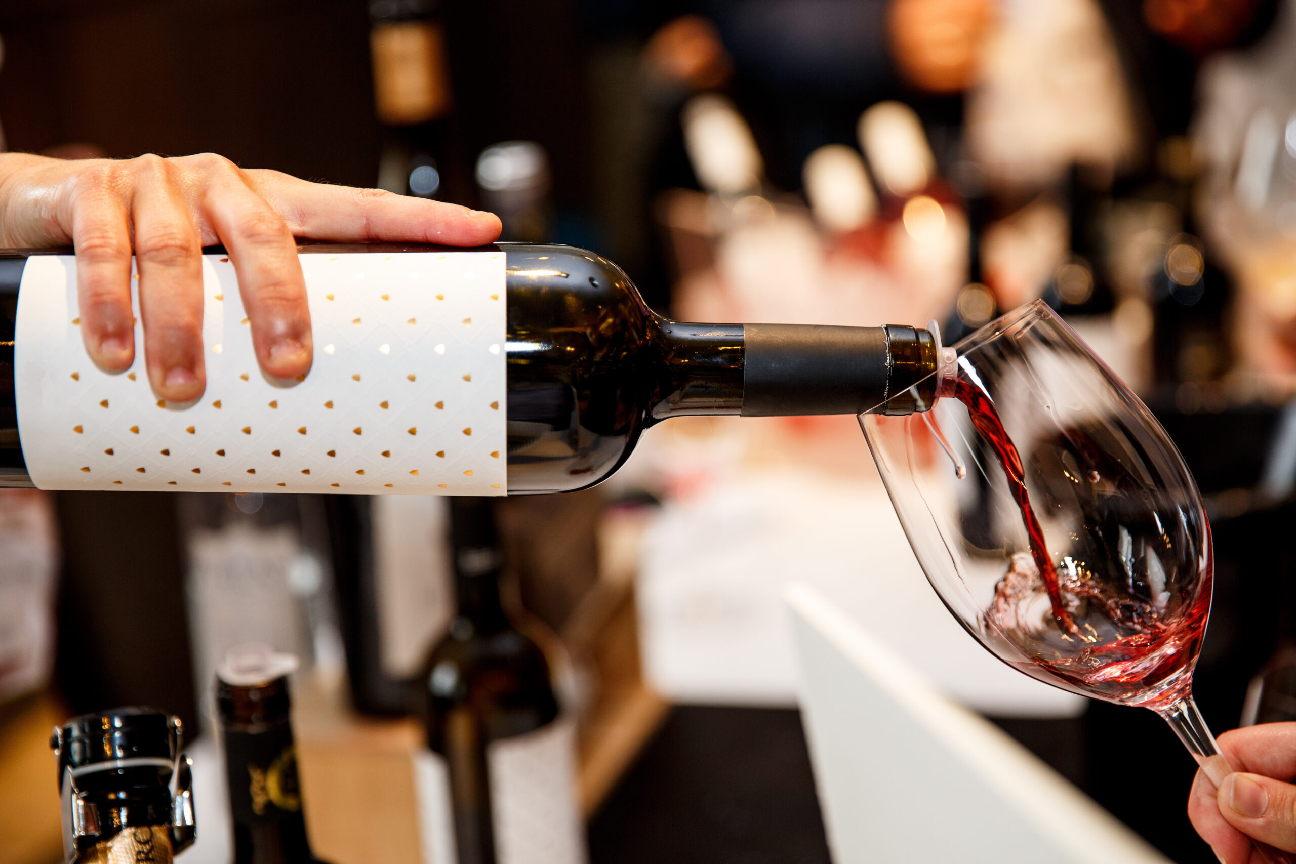 Importadoras de vinhos se unem para ajudar o RS