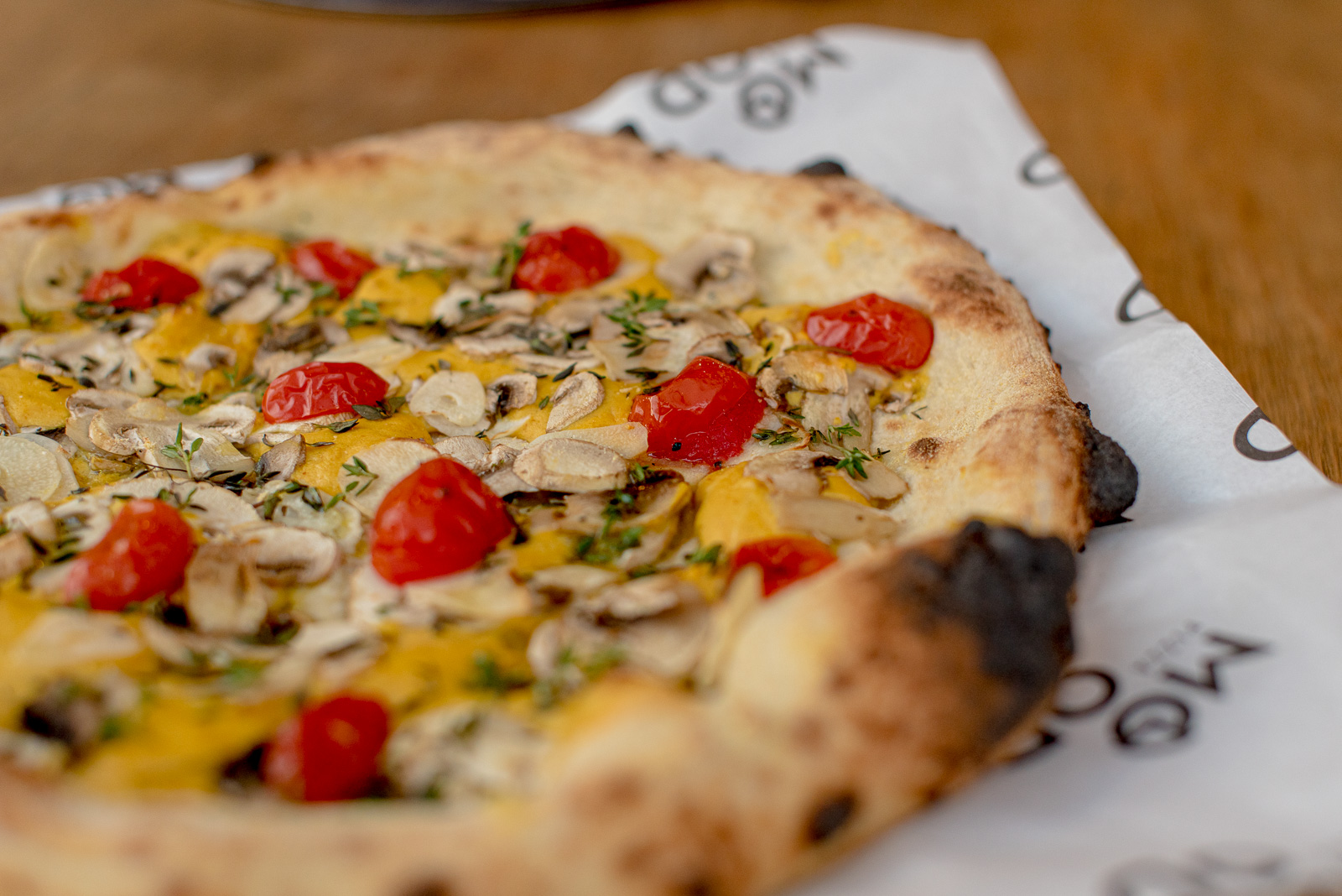 DIA MUNDIAL DA PIZZA: Mood se destaca pelas pizzas napolitanas nas versões vegana e sem lactose