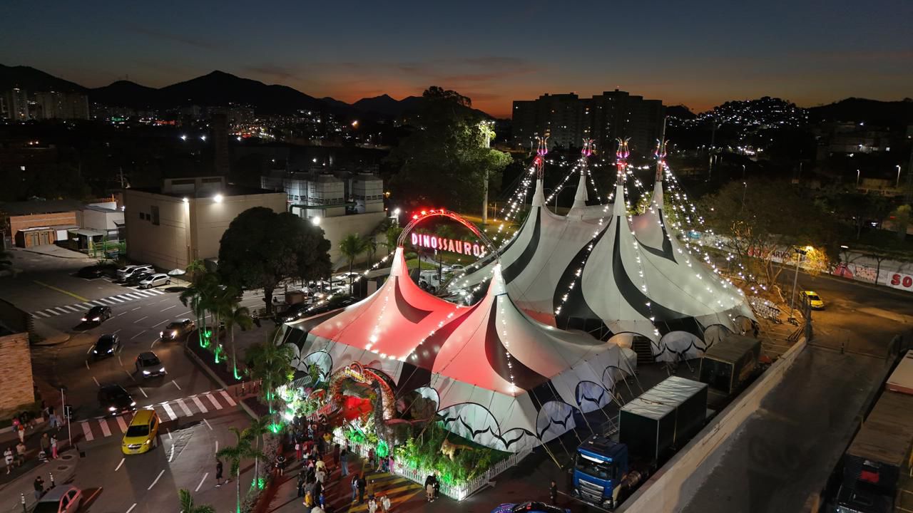 Circo dos Dinossauros estreia na Barra da Tijuca com uma experiência jurássica inédita